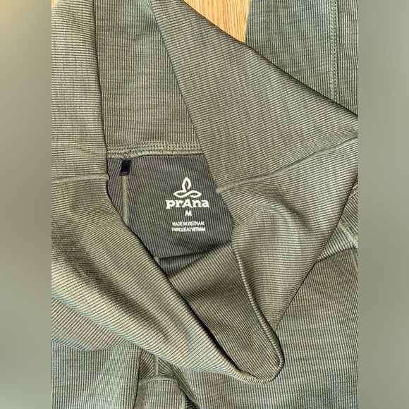 GREEN PRANA LEGGINGS - Picture 4 of 6